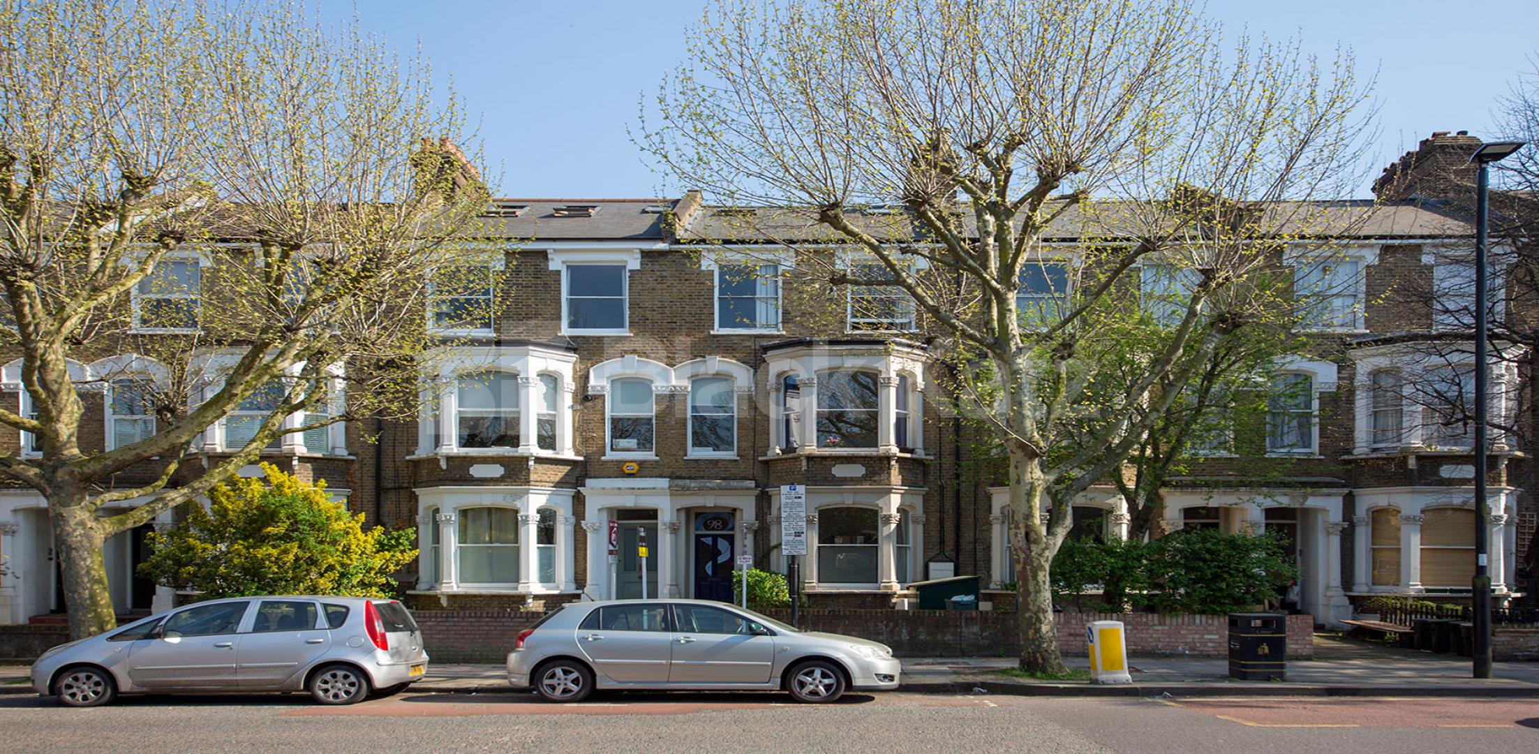 			INCULSIVE OF COUNCIL TAX & TV LICENSE, 3 Bedroom, 1 bath, 1 reception Flat			 Hanley Road *inc council tax and TV license*, FINSBURY PARK-STROUD GREEN